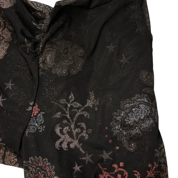 ZARA top, black sheer floral, size small.  Flutter sleeves, raw hems. Scoop neck - Picture 6 of 7
